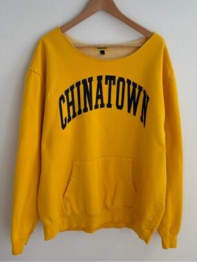 Market Studios Chinatown Yellow Off-the-Shoulder Graphic Sweatshirt Pullover Siz